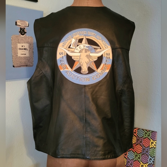 Scully Men's Black Lambskin Snap Front Vest - Picture 3 of 17